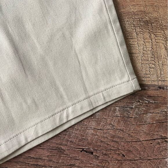 NWT French Toast Khaki Women’s Chino Shorts Sz 14 - Picture 9 of 12